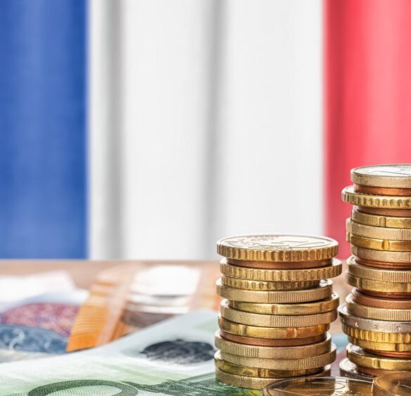 Γαλλία: Η επόμενη μέρα – Τι μπορεί να συμβεί μετά την πρόταση δυσπιστίας