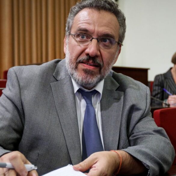Δεν παραιτείται ο Ηλιόπουλος – Δυσκολεύει το σενάριο «Κασσελάκης βουλευτής»