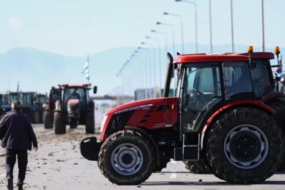 Φουντώνουν οι αγροτικές κινητοποιήσεις στην Αχαΐα: Μπλόκα, αντιδράσεις και κλιμάκωση