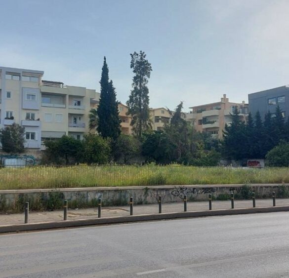 Πλειστηριασμοί: Δεύτερη ευκαιρία για το οικόπεδο-φιλέτο στην παραλιακή και το κατάστημα στη Γλυφάδα