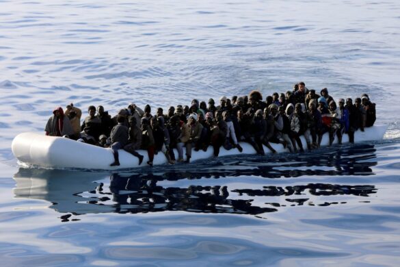 Sea-Watch: Η υποστηριζόμενη από την ΕΕ ακτοφυλακή της Λιβύης αυξάνει τις επιθέσεις κατά μεταναστών και ΜΚΟ