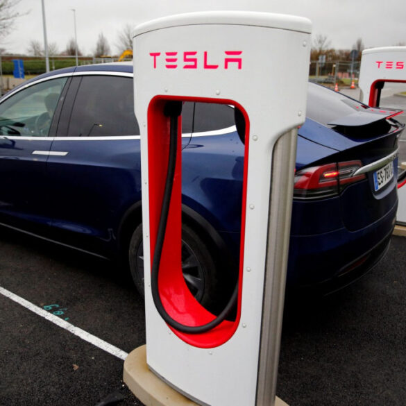 Ίλον Μασκ: Tesla και SpaceX δέχονται πιέσεις λόγω πληθωρισμού
