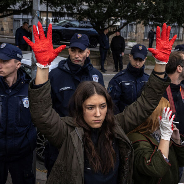Σερβία: Συνελήφθησαν 11 άτομα για την τραγωδία στον σιδηροδρομικό σταθμό στο Νόβι Σαντ