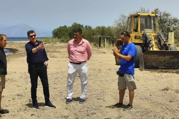 Αυτοψία Γρηγόρη Αλεξόπουλου στις εργασίες καθαρισμού των παραλιών του Δήμου Δυτικής Αχαΐας