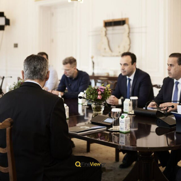 Πώς θα αξιοποιηθεί η Τεχνητή Νοημοσύνη στην Ελλάδα – Η μελέτη που παρουσιάστηκε στον πρωθυπουργό