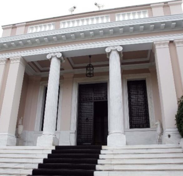 Μαξίμου: Δεν θα δοθεί παράταση για το πόθεν έσχες
