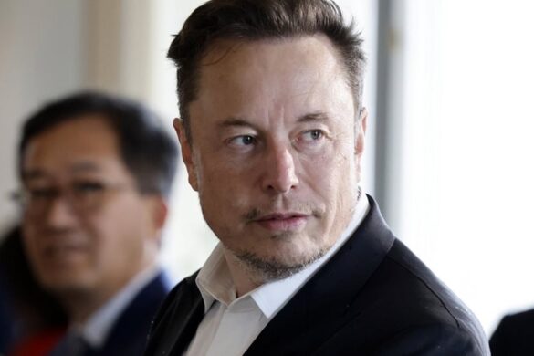 O Έλον Μασκ στο μικροσκόπιο για διαρροή κρατικών μυστικών
