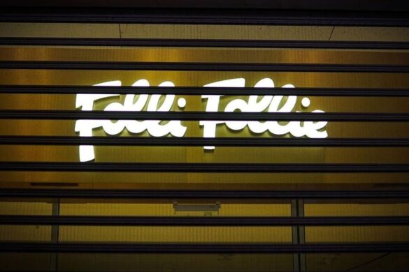 Δίκη Folli Follie: Άρχισαν να καταθέτουν οι πρώτοι επενδυτές που έχασαν χρήματα