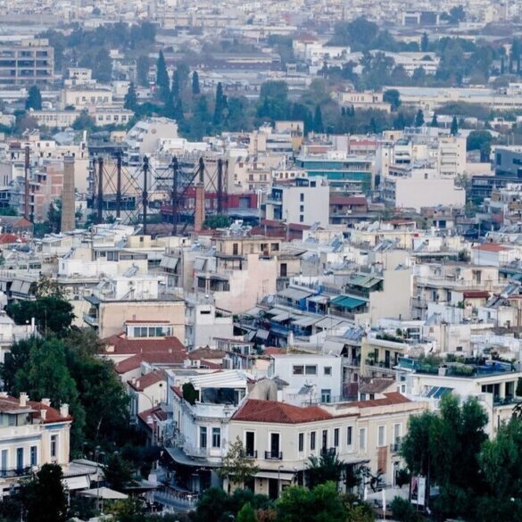 Κοινωνική Αντιπαροχή: Στα τέλη του 2023 οι διαγωνισμοί – Ποιοι είναι οι δικαιούχοι