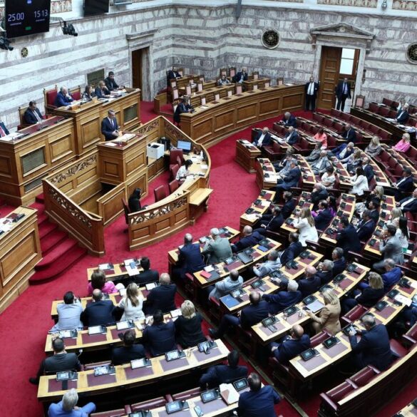 Στη Βουλή σήμερα το προσχέδιο προϋπολογισμού: Τι προβλέπει για ΕΝΦΙΑ, συνταξιούχους, Market Pass