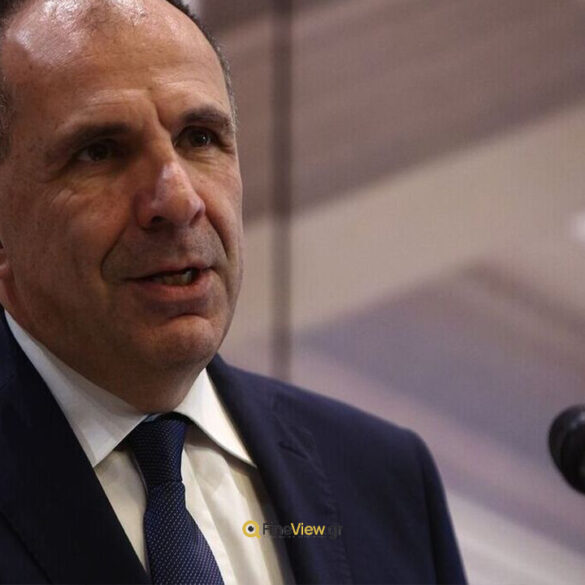 Γεραπετρίτης από Βρυξέλλες: Ανησυχία για διάχυση των εχθροπραξιών στη Μέση Ανατολή