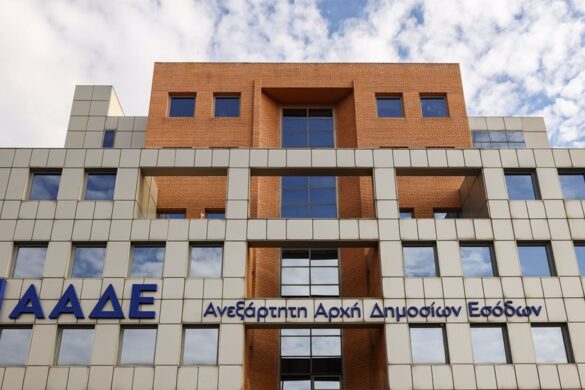 ΑΑΔΕ: Σε μόλις 100 ημέρες, για πρώτη φορά, ολοκληρώθηκε η εμπρόθεσμη υποβολή φορολογικών δηλώσεων