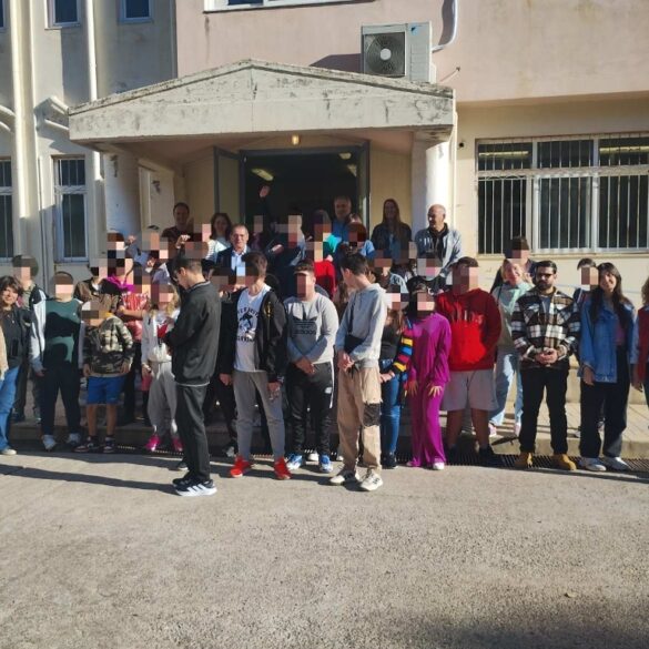 Ο δήμαρχος Πατρέων Κώστας Πελετίδης στο ΕΝΕΕΓ Λύκειο στο Ζαβλάνι.