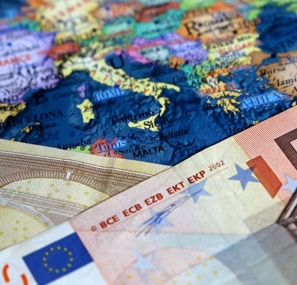ΕΚΤ: Νέα επιβράδυνση του δανεισμού σε νοικοκυριά και επιχειρήσεις τον Αύγουστο
