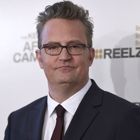 Matthew Perry, μια ταραχώδης ζωή: Η φήμη, οι προσωπικοί δαίμονες και τα αισθήματα εγκατάλειψης
