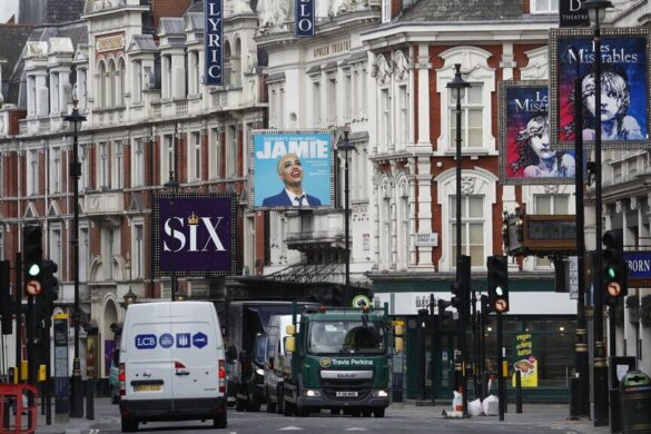 DW: Θεατρικές παραστάσεις μόνο για «μαύρο κοινό» στο West End του Λονδίνου