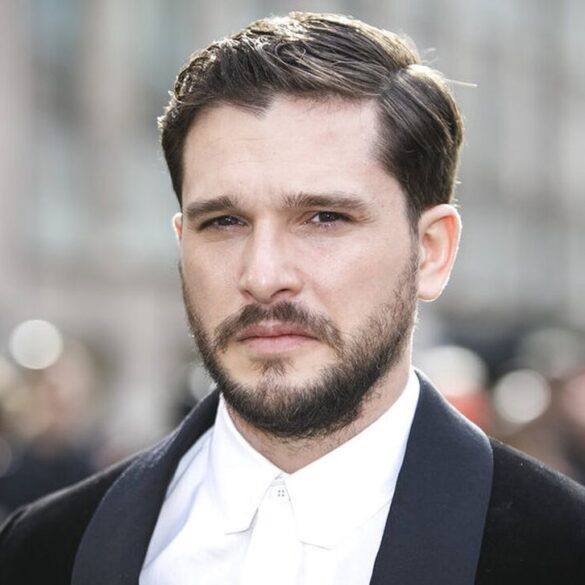 Ο πρωταγωνιστής του Game of Thrones σε θεατρικό έργο για τον ρατσισμό και τις σχέσεις
