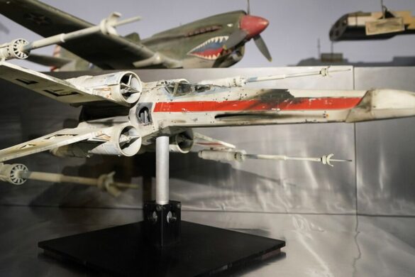 3,13 εκατ. δολάρια πουλήθηκε το «χαμένο X-Wing» των ταινιών «Star Wars»