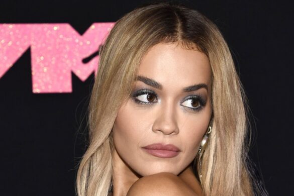 Η ποπ σταρ Ρίτα Όρα μιλά για τις κρίσεις πανικού και το άγχος