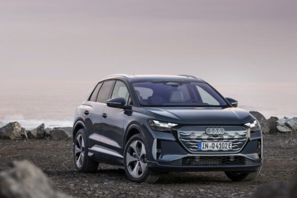 Το Audi Q4 e-tron αποκτά περισσότερη αυτονομία, ταχύτερη φόρτιση και αμφίδρομη φόρτιση