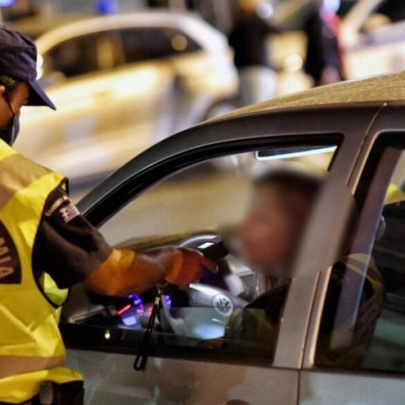 Πάτρα: Οδηγούσε μεθυσμένη και προσέκρουσε σε προστατευτικές μπάρες