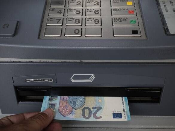 Τι πληρώνεται από τον e-ΕΦΚΑ και τη ΔΥΠΑ έως τις 14 Αυγούστου