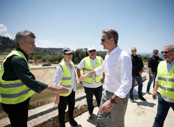 Μητσοτάκης: Επίσκεψη σε εργοτάξιο του Οδικού Άξονα Πατρών-Πύργου