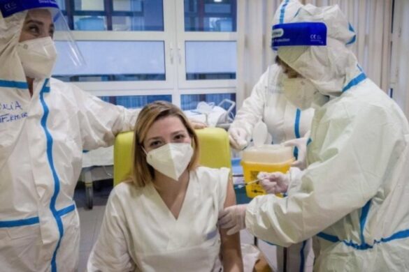 Οι Ευρωπαίοι “σηκώνουν το μανίκι” και εμβολιάζονται