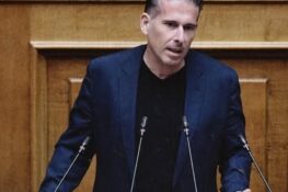 Παραιτήθηκε ο Διαμαντής Καραναστάσης από βουλευτής της Πλεύσης Ελευθερίας