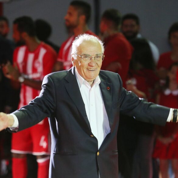 «Έφυγε» ο θρυλικός Γιώργος Δαρίβας