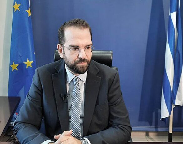 Ν. Φαρμάκης: «Ο νέος χρόνος ας ρίξει περισσότερο φως στον κόσμο μας»
