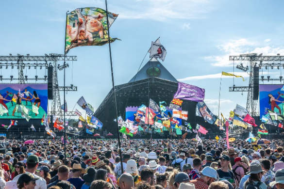 Τα εισιτήρια για το Glastonbury 2025 εξαντλήθηκαν σε 35 λεπτά