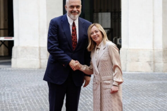 Συνάντηση Μελόνι-Ράμα: Θα δημιουργηθούν δυο κέντρα μεταναστών στην Αλβανία