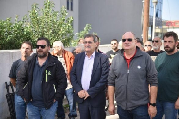 Ο Κώστας Πελετίδης στην απεργιακή συγκέντρωση του Συνδικάτου Οικοδόμων Πάτρας