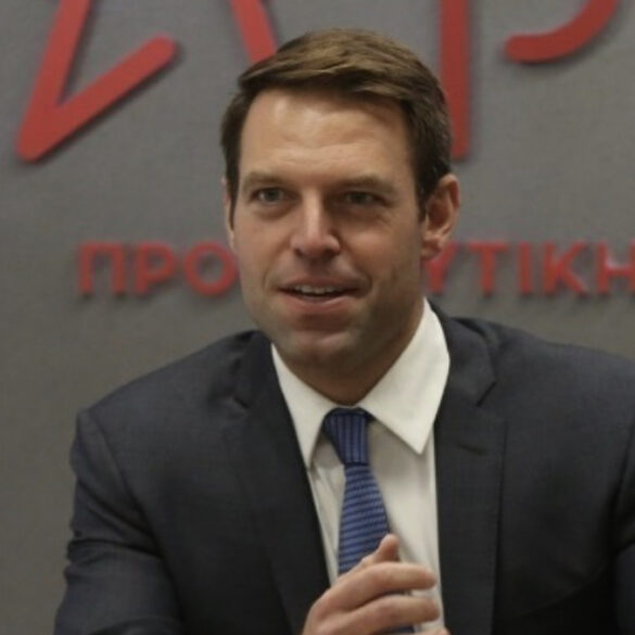 Στέφ. Κασσελάκης: «Black είναι η καθημερινότητα που έχει φτιάξει ο κ. Μητσοτάκης για όλους»