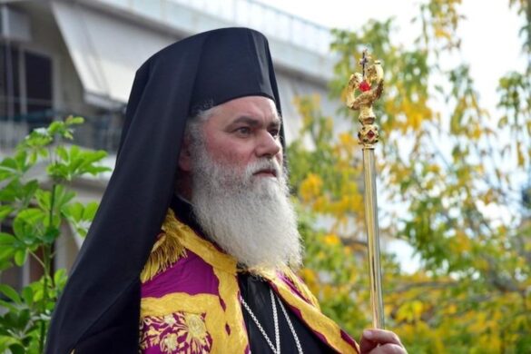 Αίγιο: Ιερώνυμος και Αμβρόσιος έριξαν κανονικά το σταυρό – Πρόστιμο από το Λιμενικό