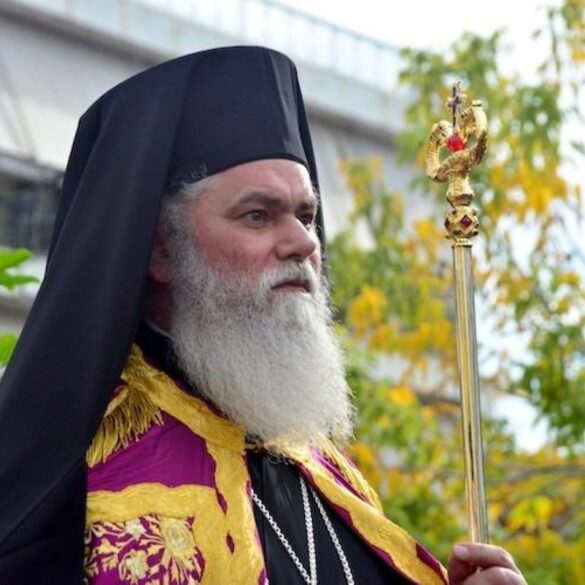 Αίγιο: Ιερώνυμος και Αμβρόσιος έριξαν κανονικά το σταυρό – Πρόστιμο από το Λιμενικό