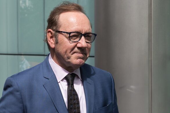 Ο Κέβιν Σπέισι μεταφέρθηκε στο νοσοκομείο, αποκλείστηκε το έμφραγμα