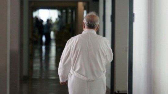 Πάτρα: «Πόλεμος» στο Νοσοκομείο «Άγιος Ανδρέας» – Ιατρός αποκάλεσε συνδικαλιστές…«κουκουλοφόρους»!