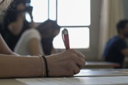 Πανελλαδικές Εξετάσεις 2026: Το κυνήγι των ονείρων, το θέμα των Νέων Ελληνικών (ΕΠΑΛ)