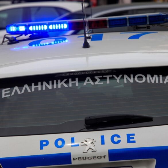 Δυτική Ελλάδα: Επιτέθηκε στη σύντροφό του… έξω από το αστυνομικό τμήμα