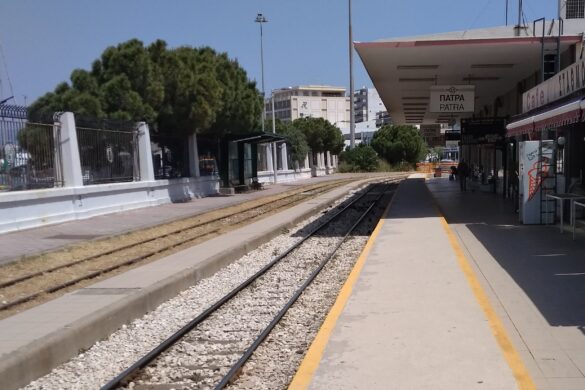 Έπεσαν οι μπάρες του Προαστιακού και δεν ξανασηκώθηκαν