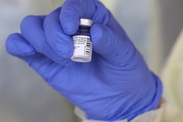 Ανοίγει το απόγευμα η πλατφόρμα για τα επικαιροποιημένα εμβόλια Pfizer BA 4/5