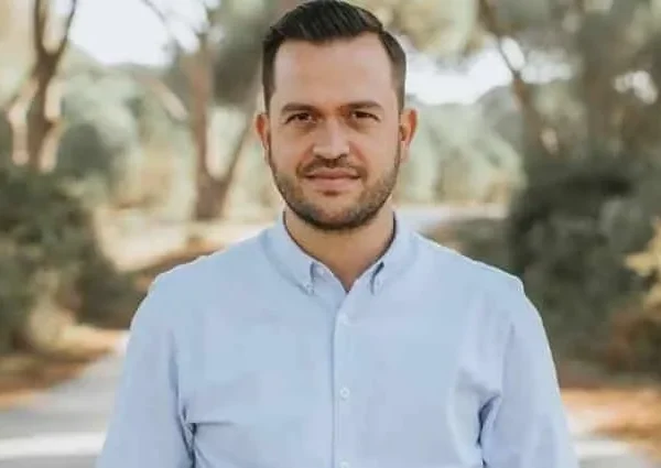 Πάτρα: Σχολεία δεκαετιών ζητούν «θωράκιση» 3 Q5 4