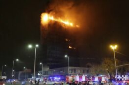 Πυρκαγιά στο Ζάγκρεμπ καταστρέφει ιστορικό 16όροφο ουρανοξύστη