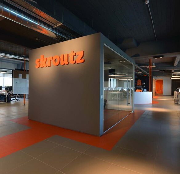 Skroutz: Διψήφιοι ρυθμοί ανάπτυξης για τον τζίρο του 2021