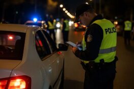 Τροχαία: Νέοι σαρωτικοί έλεγχοι για μεθυσμένους οδηγούς στην Αττική – 12 συλλήψεις και 387 παραβάσεις σε αλκοτέστ