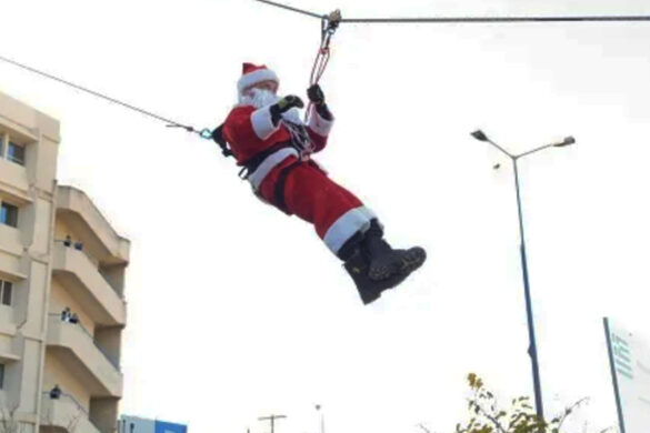 O Άη Βασίλης και τα ξωτικά στο ΠΓΝΠ για χάρη των παιδιών