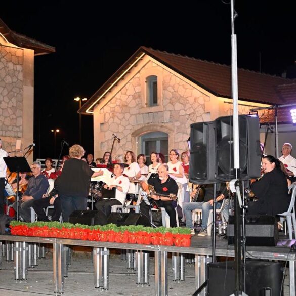 Με επιτυχία το αφιέρωμα του Συλλόγου Συνταξιούχων Δημοσίου Αχαΐας στον Μίκη Θεοδωράκη