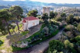 Κινέζοι αρχαιολόγοι στο Αγγελόκαστρο για να ανακαλύψουν σημαντική αρχαία πόλη της Αιτωλοακαρνανίας